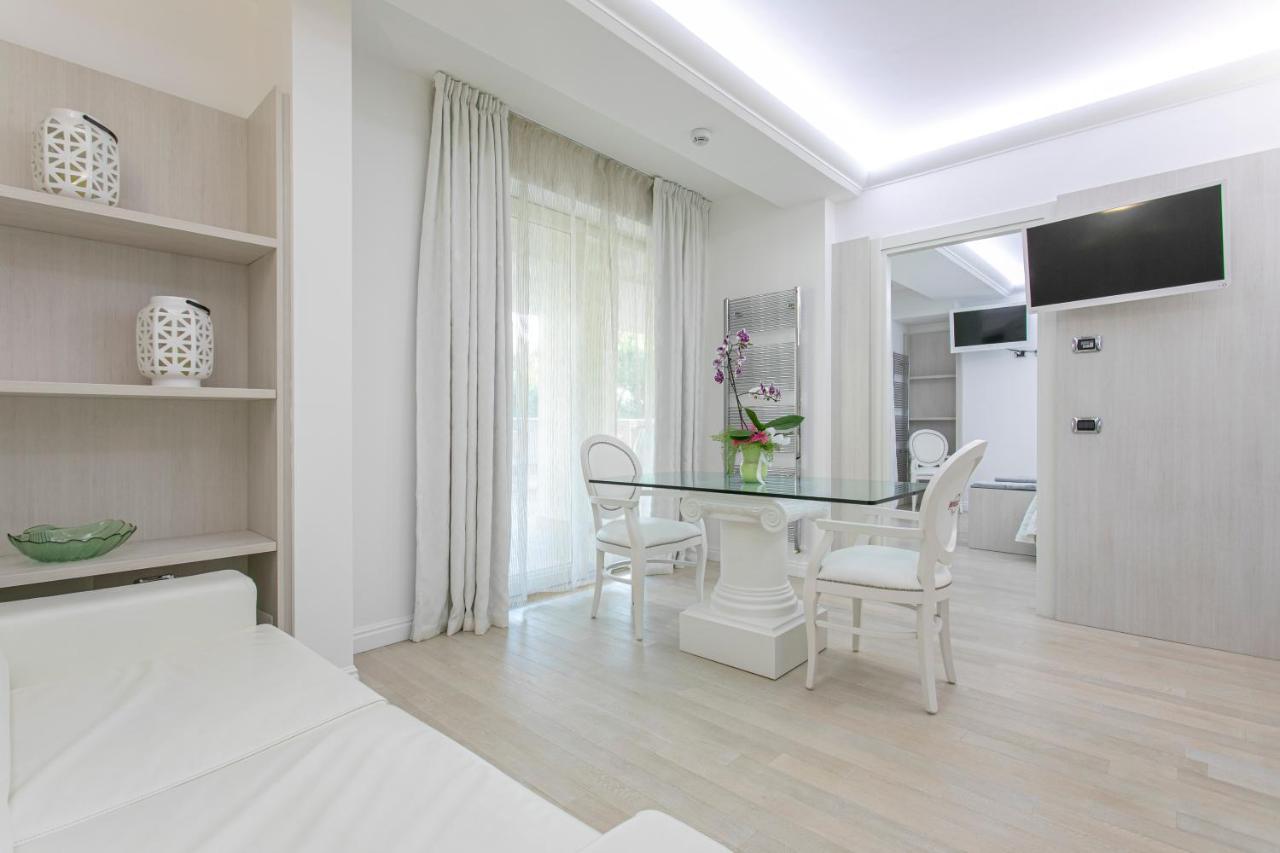 Boutique Hotel Paradiso Bovelacci Milano Marittima Exterior photo
