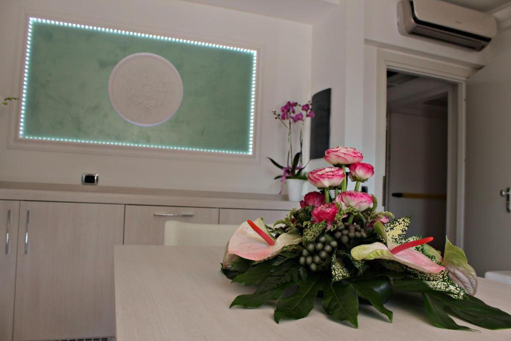 Boutique Hotel Paradiso Bovelacci Milano Marittima Exterior photo