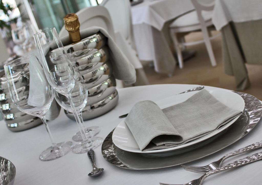 Boutique Hotel Paradiso Bovelacci Milano Marittima Exterior photo